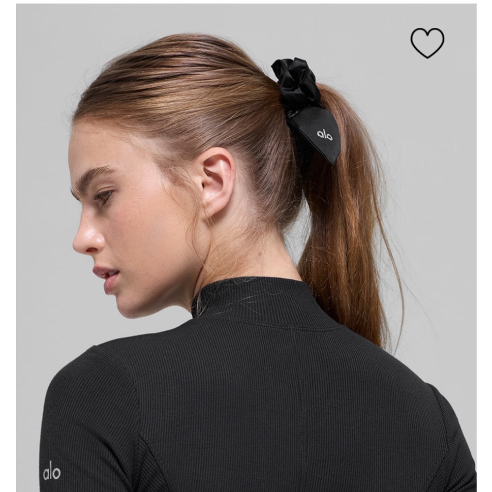 ALO Airlift Rhythm Scrunchie
